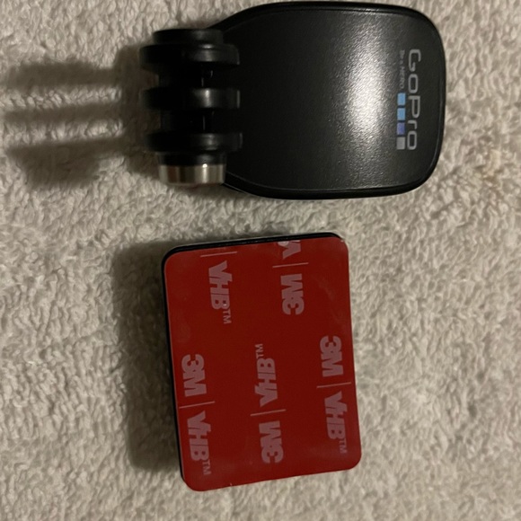 BRAND NEW NEVER USED-GOPRO HERO 11 SPECIAL BUNDLE PACKAGE WITH EXTRA ACC. - Picture 11 of 15